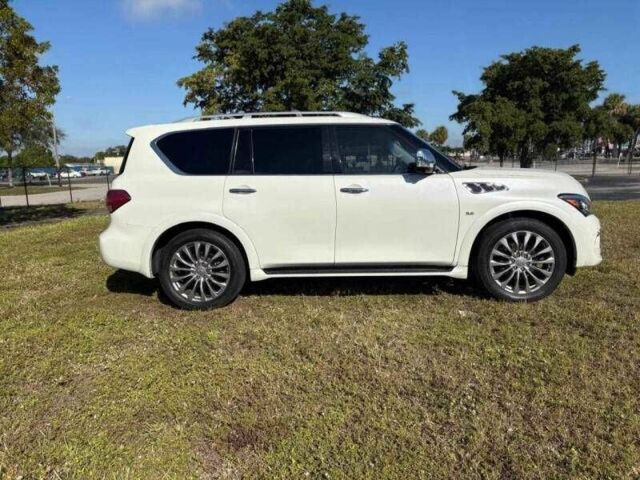 Белый Инфинити QX80, объемом двигателя 5.6 л и пробегом 48 тыс. км за 5700 $, фото 5 на Automoto.ua