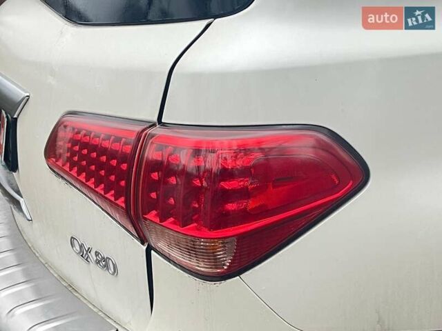 Белый Инфинити QX80, объемом двигателя 5.6 л и пробегом 172 тыс. км за 22990 $, фото 12 на Automoto.ua
