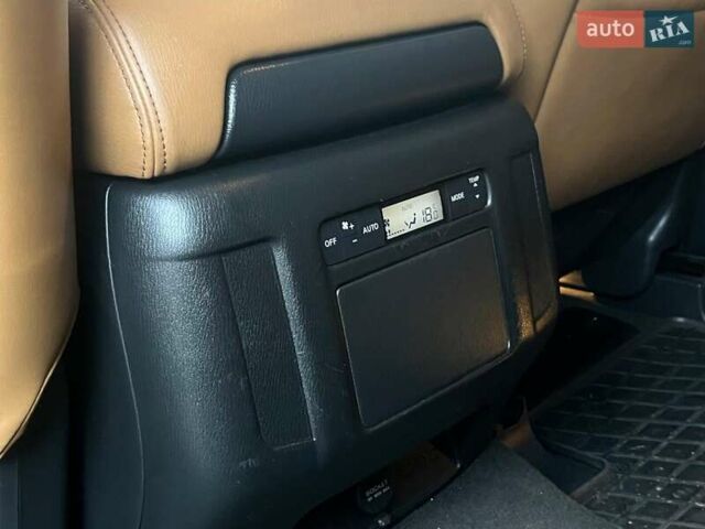 Белый Инфинити QX80, объемом двигателя 5.6 л и пробегом 172 тыс. км за 22990 $, фото 29 на Automoto.ua