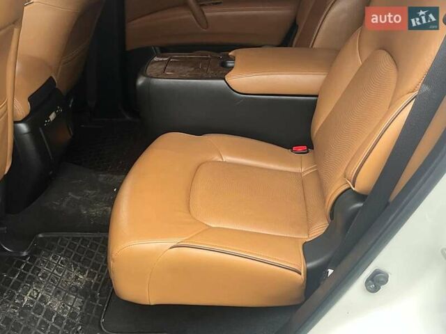 Белый Инфинити QX80, объемом двигателя 5.6 л и пробегом 172 тыс. км за 22990 $, фото 28 на Automoto.ua