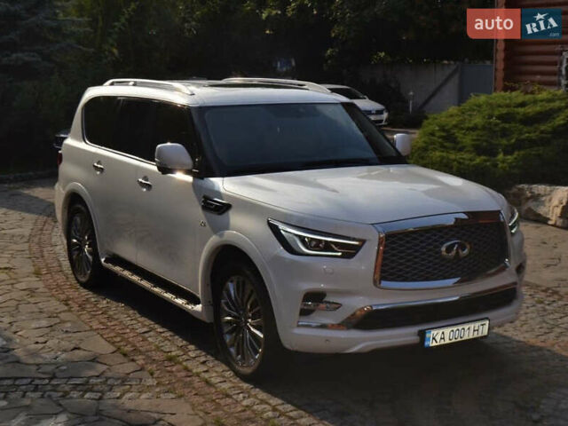 Белый Инфинити QX80, объемом двигателя 5.55 л и пробегом 100 тыс. км за 45500 $, фото 2 на Automoto.ua