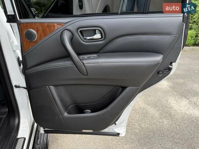 Білий Інфініті QX80, об'ємом двигуна 5.55 л та пробігом 117 тис. км за 30999 $, фото 30 на Automoto.ua