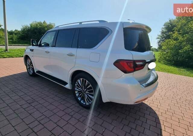 Белый Инфинити QX80, объемом двигателя 5.6 л и пробегом 75 тыс. км за 44000 $, фото 7 на Automoto.ua