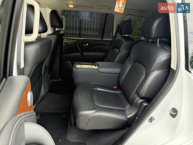 Білий Інфініті QX80, об'ємом двигуна 5.55 л та пробігом 117 тис. км за 30999 $, фото 40 на Automoto.ua