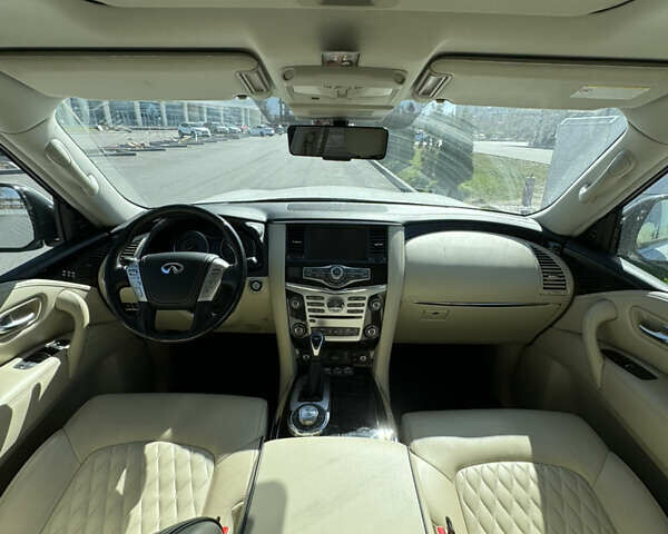 Белый Инфинити QX80, объемом двигателя 5.55 л и пробегом 47 тыс. км за 46000 $, фото 6 на Automoto.ua