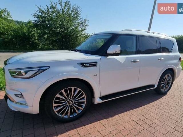 Белый Инфинити QX80, объемом двигателя 5.6 л и пробегом 75 тыс. км за 44000 $, фото 2 на Automoto.ua