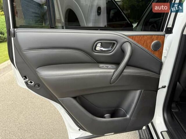 Білий Інфініті QX80, об'ємом двигуна 5.55 л та пробігом 117 тис. км за 30999 $, фото 39 на Automoto.ua