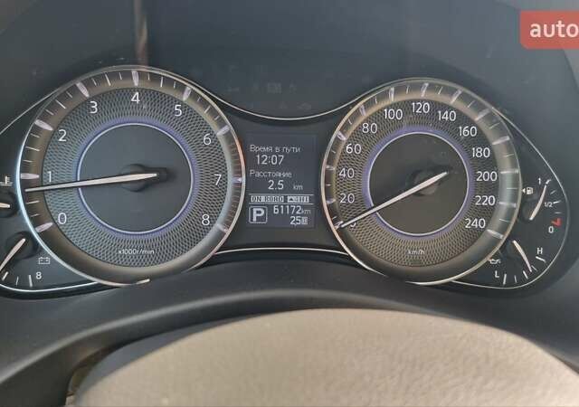 Белый Инфинити QX80, объемом двигателя 5.6 л и пробегом 75 тыс. км за 44000 $, фото 10 на Automoto.ua