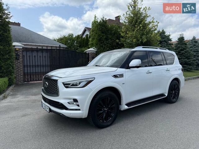 Білий Інфініті QX80, об'ємом двигуна 5.55 л та пробігом 117 тис. км за 30999 $, фото 4 на Automoto.ua