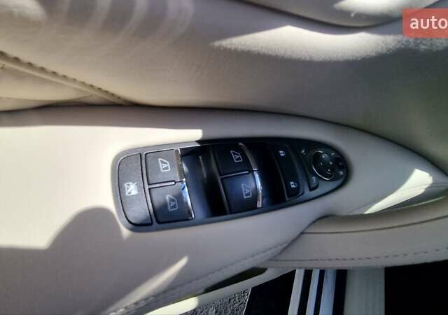 Белый Инфинити QX80, объемом двигателя 5.6 л и пробегом 75 тыс. км за 44000 $, фото 31 на Automoto.ua