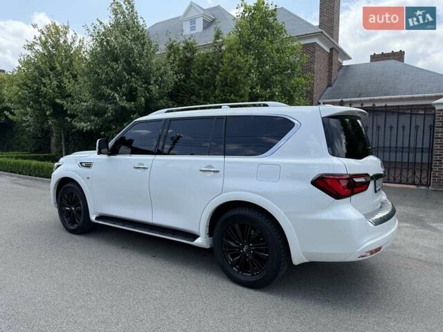 Білий Інфініті QX80, об'ємом двигуна 5.55 л та пробігом 117 тис. км за 30999 $, фото 2 на Automoto.ua