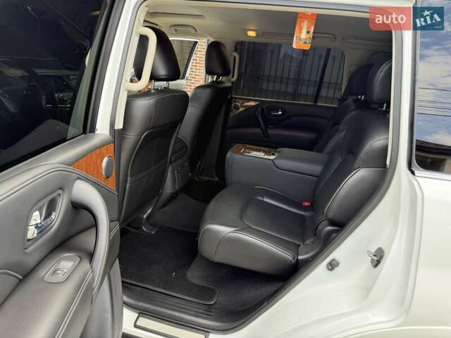 Білий Інфініті QX80, об'ємом двигуна 5.55 л та пробігом 117 тис. км за 30999 $, фото 38 на Automoto.ua