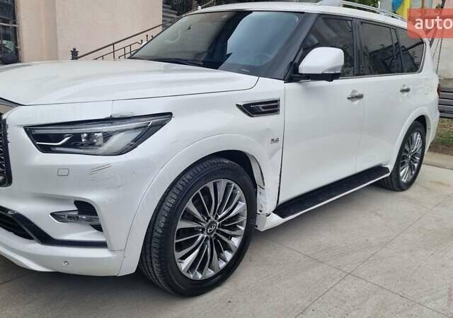 Белый Инфинити QX80, объемом двигателя 5.6 л и пробегом 75 тыс. км за 44000 $, фото 38 на Automoto.ua