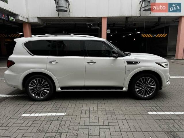Белый Инфинити QX80, объемом двигателя 5.55 л и пробегом 57 тыс. км за 44000 $, фото 14 на Automoto.ua