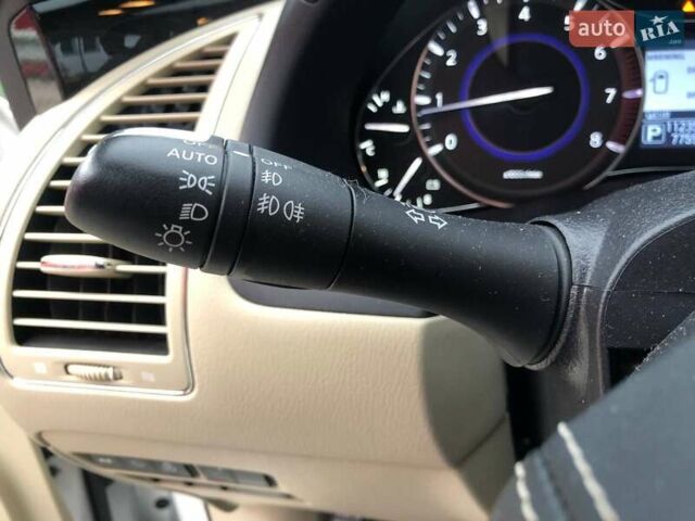 Білий Інфініті QX80, об'ємом двигуна 5.55 л та пробігом 112 тис. км за 41990 $, фото 20 на Automoto.ua