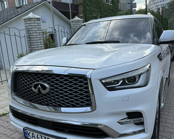 Белый Инфинити QX80, объемом двигателя 5.55 л и пробегом 110 тыс. км за 41199 $, фото 2 на Automoto.ua