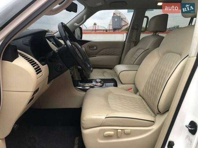 Білий Інфініті QX80, об'ємом двигуна 5.55 л та пробігом 112 тис. км за 41990 $, фото 11 на Automoto.ua
