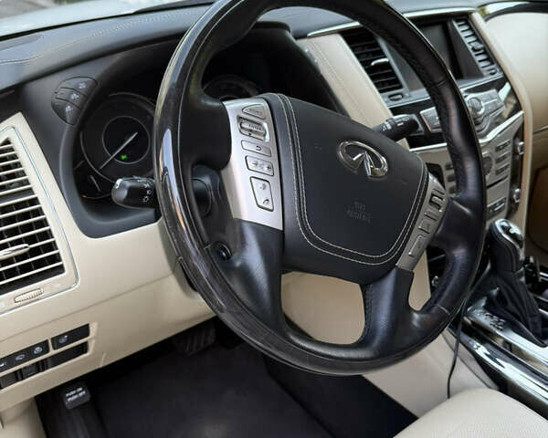 Белый Инфинити QX80, объемом двигателя 5.55 л и пробегом 110 тыс. км за 41199 $, фото 4 на Automoto.ua