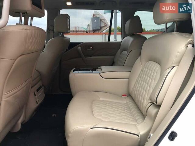 Білий Інфініті QX80, об'ємом двигуна 5.55 л та пробігом 112 тис. км за 41990 $, фото 12 на Automoto.ua