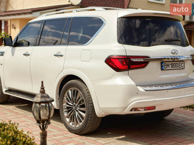 Белый Инфинити QX80, объемом двигателя 5.55 л и пробегом 51 тыс. км за 41500 $, фото 2 на Automoto.ua