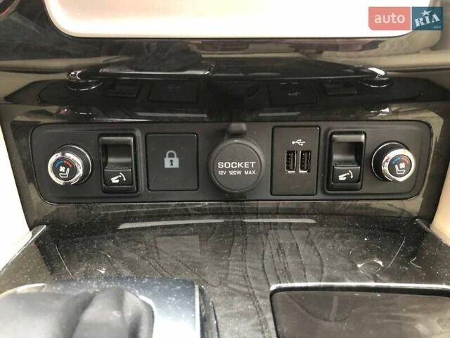 Білий Інфініті QX80, об'ємом двигуна 5.55 л та пробігом 112 тис. км за 41990 $, фото 26 на Automoto.ua