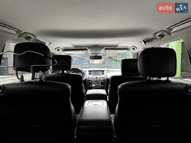 Белый Инфинити QX80, объемом двигателя 5.55 л и пробегом 57 тыс. км за 44000 $, фото 20 на Automoto.ua