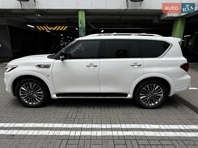 Белый Инфинити QX80, объемом двигателя 5.55 л и пробегом 57 тыс. км за 44000 $, фото 11 на Automoto.ua