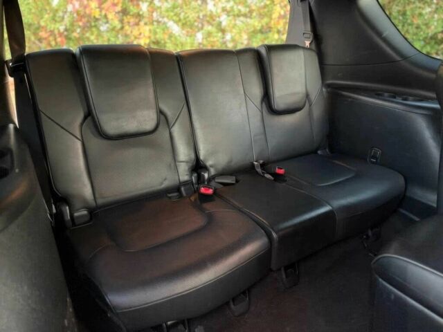 Белый Инфинити QX80, объемом двигателя 5.6 л и пробегом 42 тыс. км за 15000 $, фото 13 на Automoto.ua