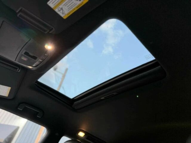 Белый Инфинити QX80, объемом двигателя 5.6 л и пробегом 42 тыс. км за 15000 $, фото 10 на Automoto.ua