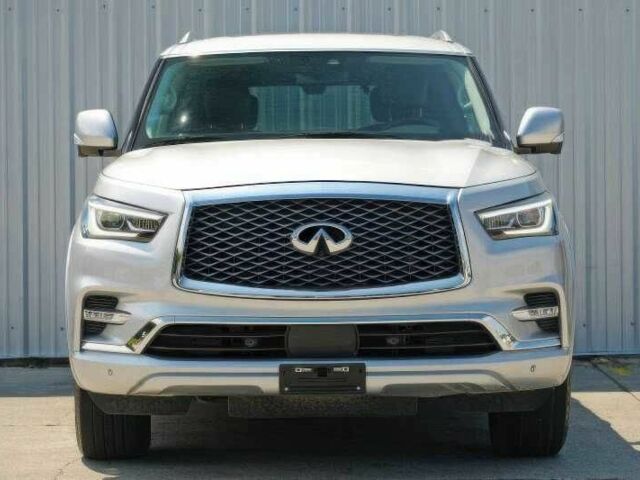 Білий Інфініті QX80, об'ємом двигуна 5.6 л та пробігом 45 тис. км за 15000 $, фото 1 на Automoto.ua