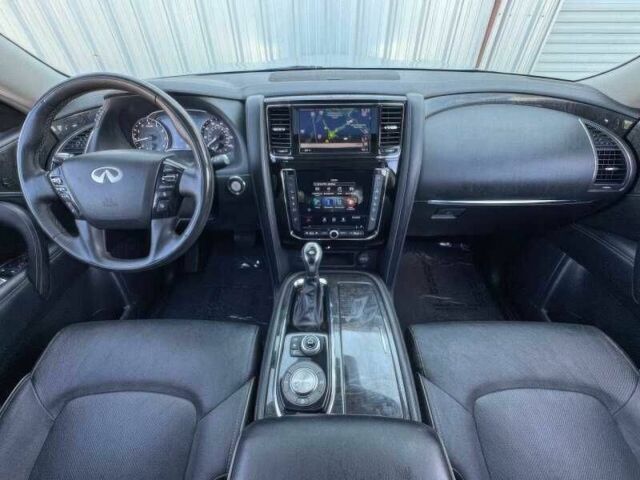 Білий Інфініті QX80, об'ємом двигуна 5.6 л та пробігом 45 тис. км за 15000 $, фото 10 на Automoto.ua