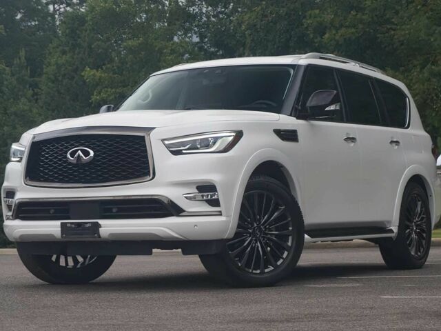 Белый Инфинити QX80, объемом двигателя 5.6 л и пробегом 26 тыс. км за 15000 $, фото 1 на Automoto.ua