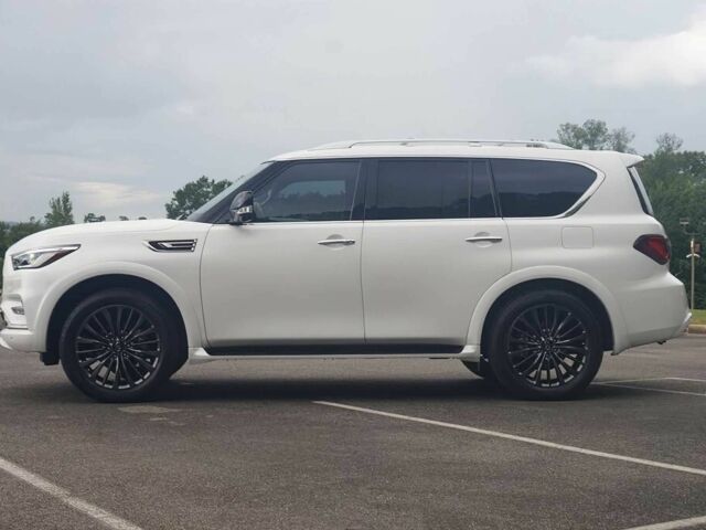 Белый Инфинити QX80, объемом двигателя 5.6 л и пробегом 26 тыс. км за 15000 $, фото 3 на Automoto.ua