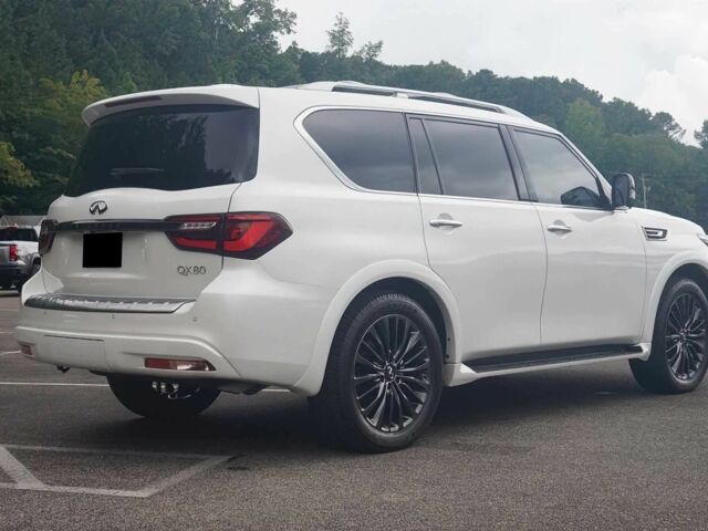 Белый Инфинити QX80, объемом двигателя 5.6 л и пробегом 26 тыс. км за 15000 $, фото 6 на Automoto.ua