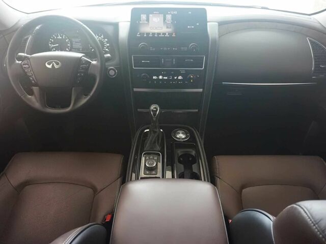 Белый Инфинити QX80, объемом двигателя 5.6 л и пробегом 26 тыс. км за 15000 $, фото 12 на Automoto.ua