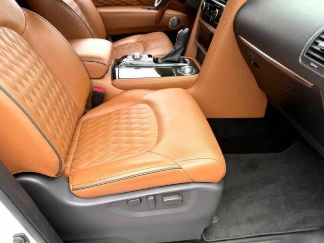 Білий Інфініті QX80, об'ємом двигуна 5.6 л та пробігом 25 тис. км за 39000 $, фото 7 на Automoto.ua