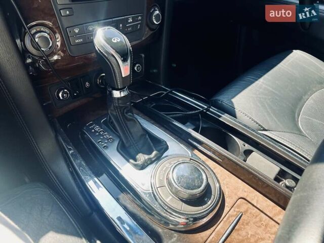 Черный Инфинити QX80, объемом двигателя 5.55 л и пробегом 165 тыс. км за 22000 $, фото 19 на Automoto.ua