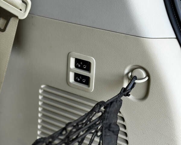 Черный Инфинити QX80, объемом двигателя 5.55 л и пробегом 298 тыс. км за 20700 $, фото 23 на Automoto.ua