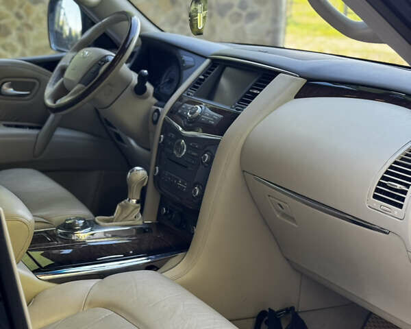 Черный Инфинити QX80, объемом двигателя 5.55 л и пробегом 298 тыс. км за 20700 $, фото 31 на Automoto.ua