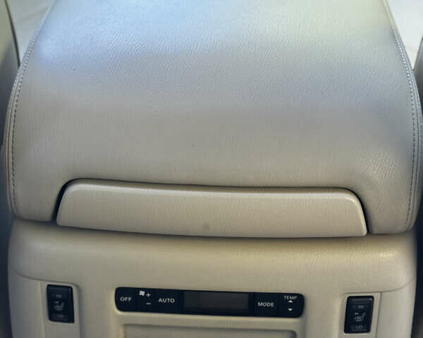 Черный Инфинити QX80, объемом двигателя 5.55 л и пробегом 298 тыс. км за 20700 $, фото 43 на Automoto.ua