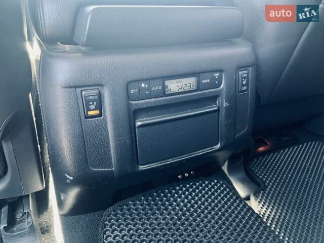 Черный Инфинити QX80, объемом двигателя 5.55 л и пробегом 165 тыс. км за 22000 $, фото 15 на Automoto.ua