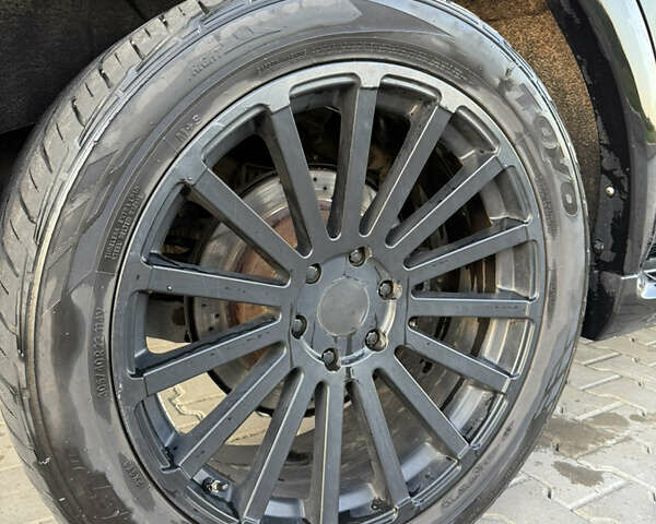 Черный Инфинити QX80, объемом двигателя 5.55 л и пробегом 330 тыс. км за 18000 $, фото 1 на Automoto.ua