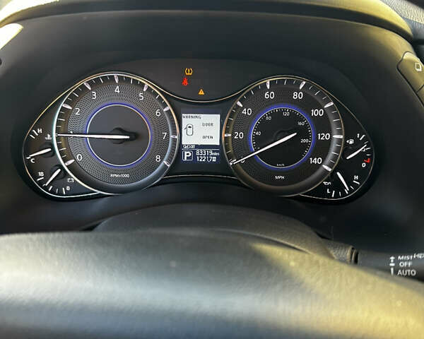 Чорний Інфініті QX80, об'ємом двигуна 5.55 л та пробігом 134 тис. км за 22000 $, фото 3 на Automoto.ua