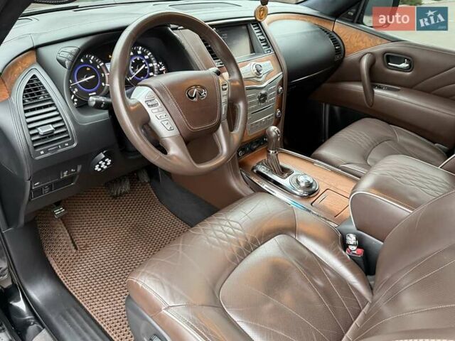 Чорний Інфініті QX80, об'ємом двигуна 5.55 л та пробігом 158 тис. км за 24500 $, фото 51 на Automoto.ua