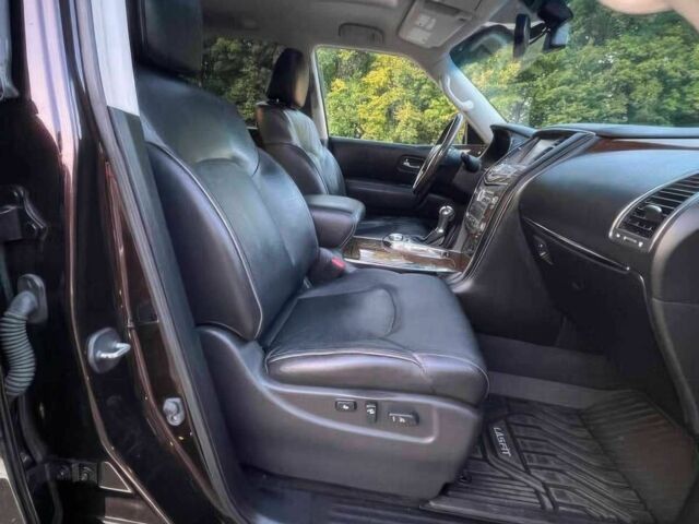 Черный Инфинити QX80, объемом двигателя 5.6 л и пробегом 74 тыс. км за 13000 $, фото 7 на Automoto.ua