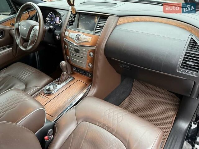 Чорний Інфініті QX80, об'ємом двигуна 5.55 л та пробігом 158 тис. км за 24500 $, фото 76 на Automoto.ua