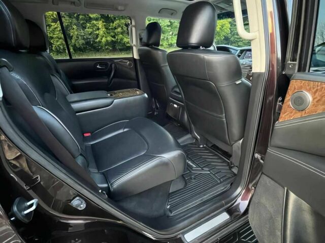 Черный Инфинити QX80, объемом двигателя 5.6 л и пробегом 74 тыс. км за 13000 $, фото 10 на Automoto.ua