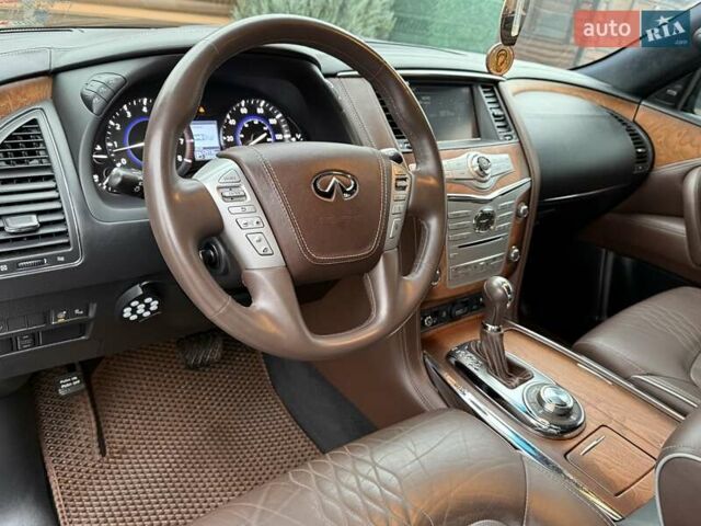 Чорний Інфініті QX80, об'ємом двигуна 5.55 л та пробігом 158 тис. км за 24500 $, фото 56 на Automoto.ua