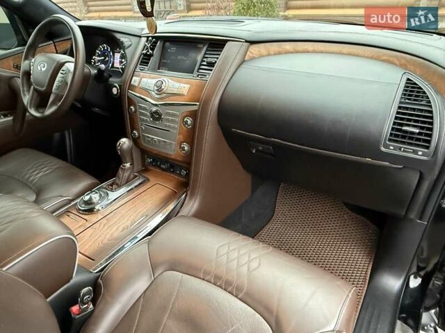 Чорний Інфініті QX80, об'ємом двигуна 5.55 л та пробігом 158 тис. км за 24500 $, фото 74 на Automoto.ua