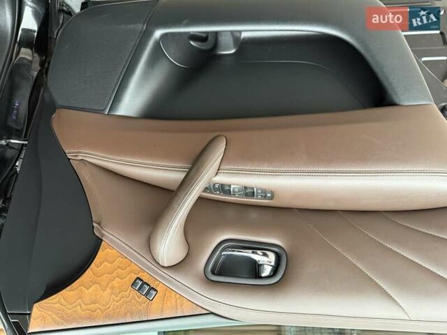 Чорний Інфініті QX80, об'ємом двигуна 5.55 л та пробігом 158 тис. км за 24500 $, фото 59 на Automoto.ua